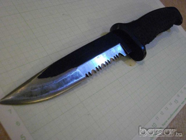 Нож тип "Рамбо" с гумени чирени, снимка 2 - Други ценни предмети - 9603841