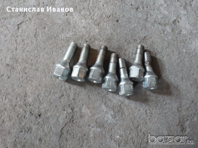 Продавам болтове за джанти