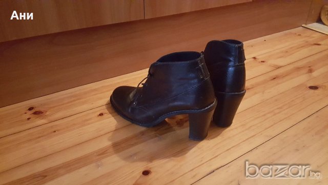 Обувки levi's 39номер, снимка 3 - Дамски обувки на ток - 19659884