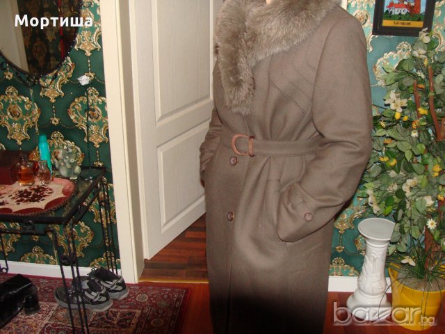  Ново луксозно вълнено палто с яка естествен косъм , снимка 2 - Палта, манта - 20598796