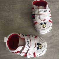 Disney, снимка 1 - Бебешки обувки - 25667420