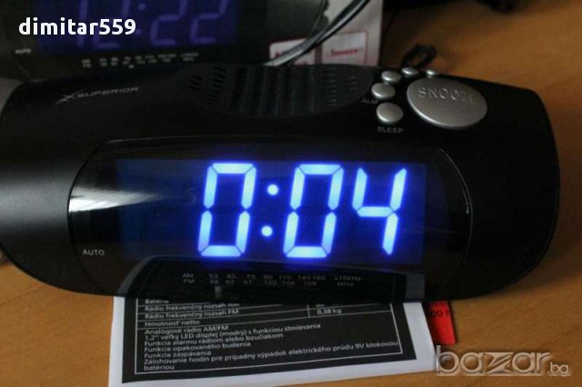 Радио часовник аларма термометър чисто нов