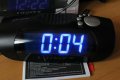 Радио часовник аларма термометър чисто нов, снимка 1 - Други - 18001943