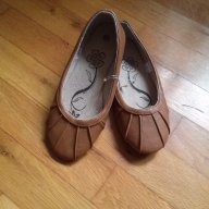 Много модерни обувки , снимка 1 - Дамски ежедневни обувки - 14931429