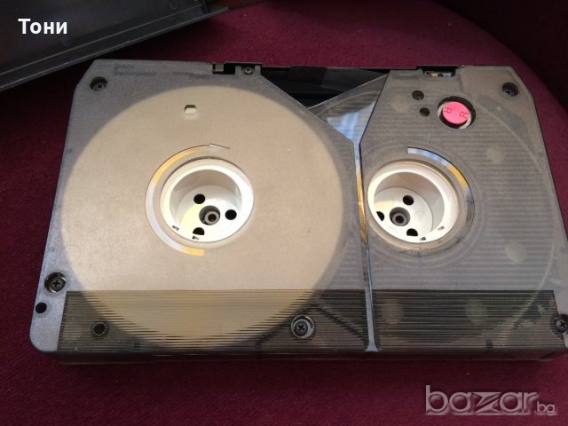 U-Matic видеокасета, снимка 2 - Плейъри, домашно кино, прожектори - 18592651