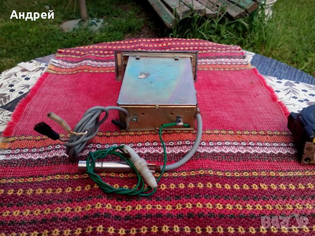 Старо Руско автомобилно радио,радиоприемник, снимка 4 - Антикварни и старинни предмети - 25575321