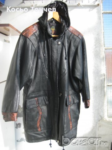 Дамско кожено палто със сваляща качулка., снимка 1 - Палта, манта - 20247382
