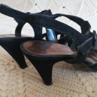 Италиански велурени сандали, снимка 2 - Сандали - 25497238