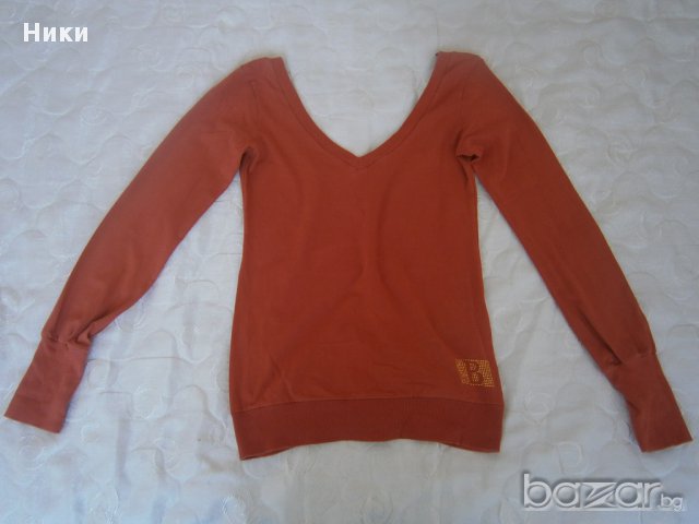 Дамска блуза на Бершка с гол гръб - М размер, снимка 1 - Блузи с дълъг ръкав и пуловери - 12304461