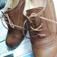 Ботички на лека платформа, снимка 1 - Дамски ежедневни обувки - 19522548