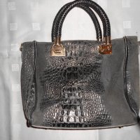 Черна кожена чанта  genuine leather  Made in Italy, снимка 13 - Чанти - 20925400