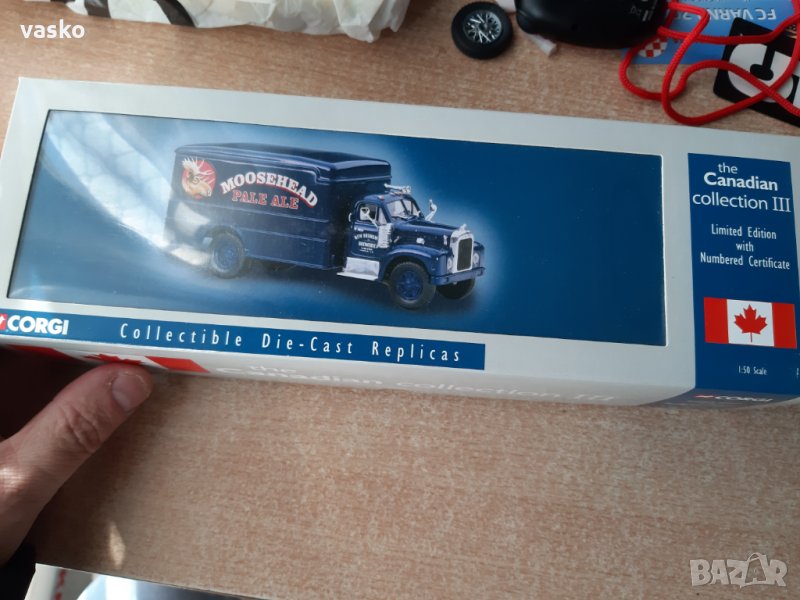 Корги 1:50-2500 БРОЙКИ,сертификат,перфектен, снимка 1