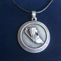 Ръчно изработен медальон Ритон с глава на елен оригинална и уникална визия, снимка 1 - Колиета, медальони, синджири - 24660674