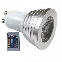 RGB LED ЛАМПА , КРУШКА С ДИСТАНЦИОННО УПРАВЛЕНИЕ GU10 плосък  цокъл за лунички  5W - 220 V , снимка 1 - Крушки - 22645965