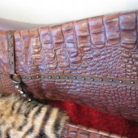  Уникални, нови бутикови ботуши от естествена крокодилска кожа и заешки косъм., снимка 12 - Дамски ботуши - 23564413
