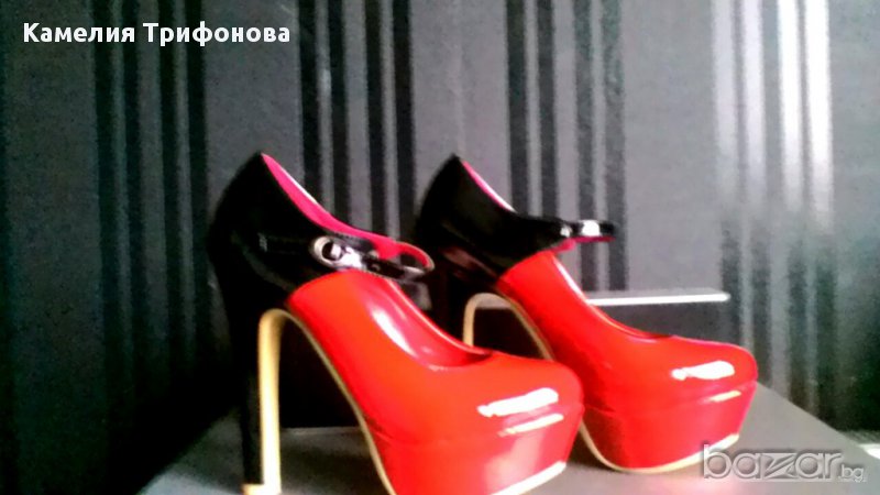 Уникални лачени обувки в червено и черно. Промоция! , снимка 1
