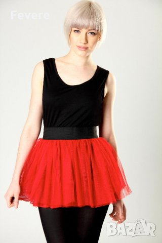 Черен потник с червено туту