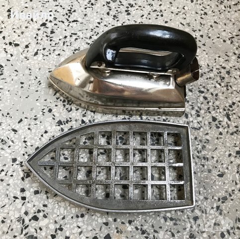 Българска електрическа ютия, модел “Ракета”, снимка 7 - Ютии - 22448990