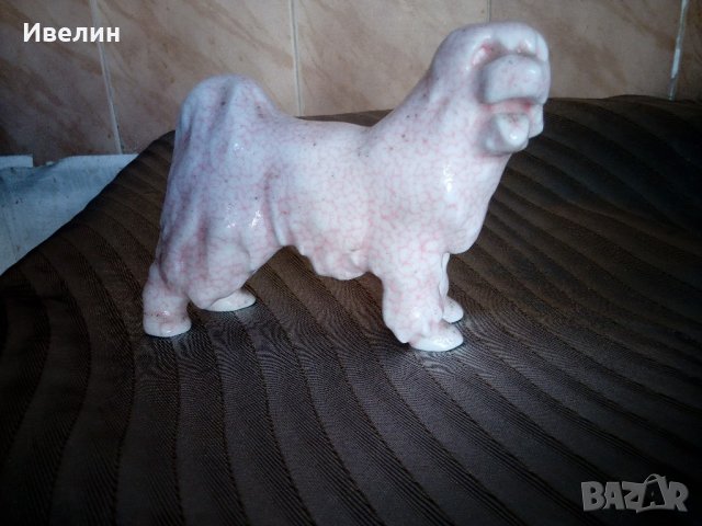 порцеланова статуетка-куче