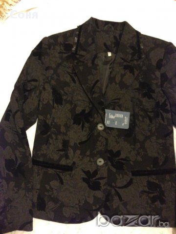 Черен костюм с флорални мотиви, снимка 4 - Костюми - 13487689