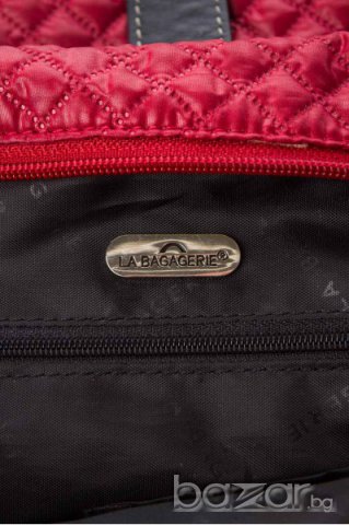 САМО ДНЕС НА ТАЗИ ЦЕНА  лека Чанта  в  червено Марка La-Bagagerie чантата, снимка 2 - Чанти - 7862339