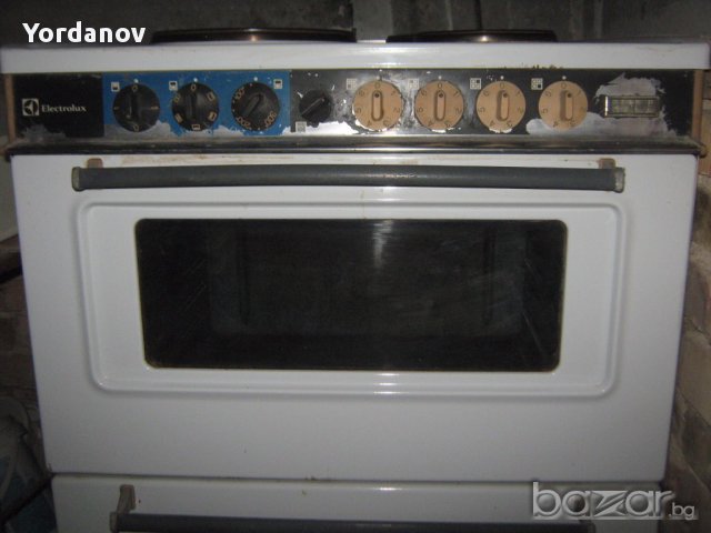 готварска печка Еlectrolux, снимка 1 - Печки, фурни - 16298881