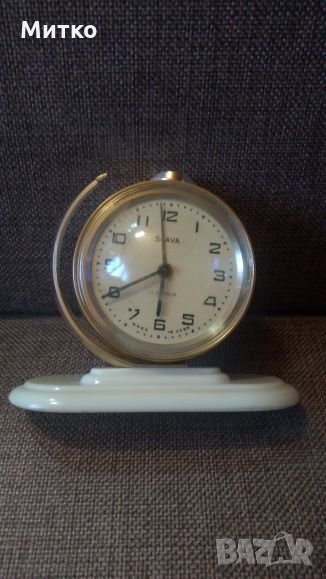 Стар часовник Слава от бившата СССР - работещ., снимка 1