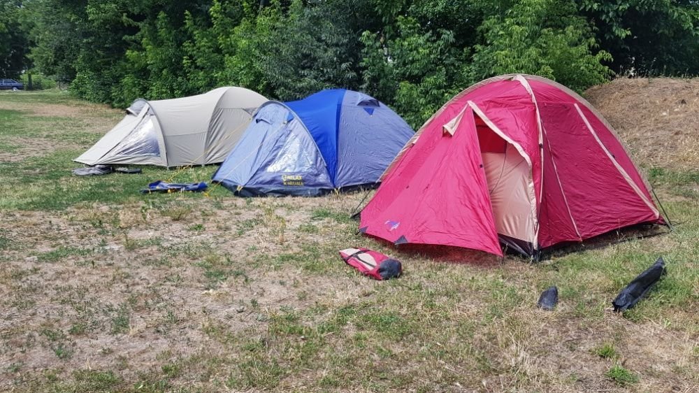 Палатки и къмпинг оборудване в Палатки в гр. Русе - ID24380113 — Bazar.bg