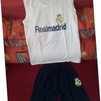 футболен екип Реал Мадрид размер 9/10години, снимка 1 - Детски комплекти - 25390205