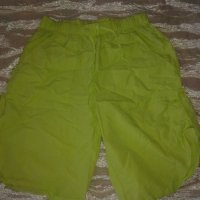 къси панталони 2 броя зелени и бели, снимка 1 - Къси панталони и бермуди - 22458337