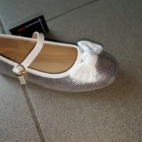 Обувки златисто сребристи за момичета, снимка 1 - Детски обувки - 25370816