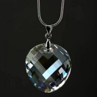 Колие Сваровски "twist" Crystals from SWAROVSKI ®, снимка 1 - Колиета, медальони, синджири - 11358597