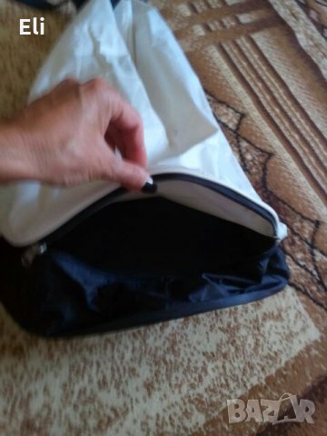 спортна чанта, снимка 2 - Чанти - 25651369