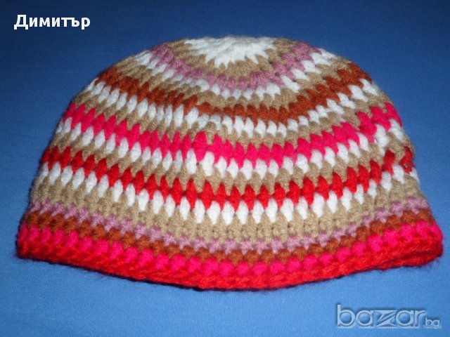 Продавам ръчно плетени шапки, снимка 3 - Шапки - 13750183