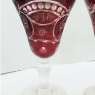 Кристални  чаши цветен червен кристал и гарафа , снимка 6 - Антикварни и старинни предмети - 17470279