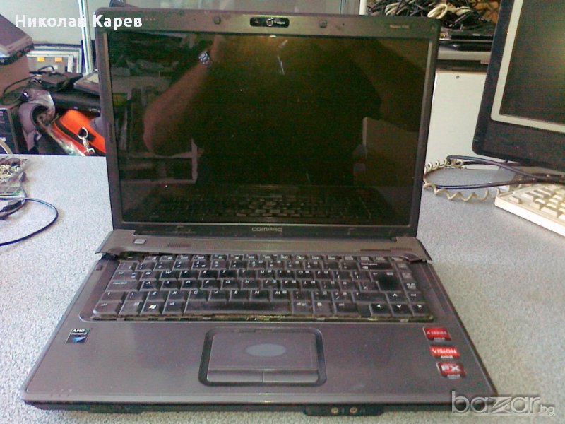 Продавам лаптоп за части CompaQ Presario F700, снимка 1