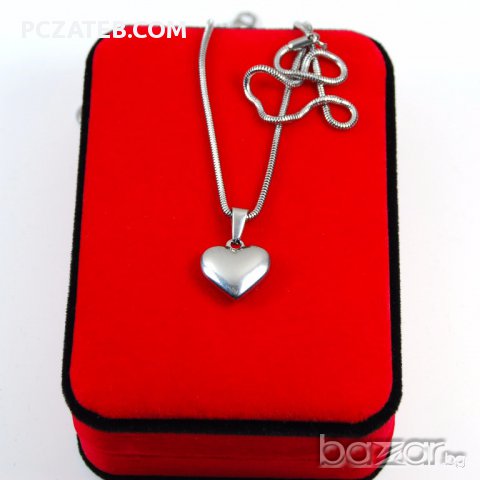 Медальон "Сребърно сърце", снимка 1 - Колиета, медальони, синджири - 16345845