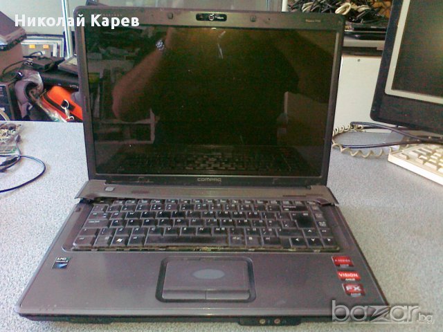 Продавам лаптоп за части CompaQ Presario F700