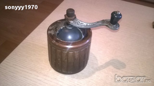 АНТИКА-Стара руска мелница-метална-15х10см, снимка 4 - Антикварни и старинни предмети - 17804045