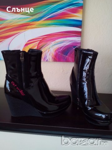 ОРИГИНАЛНИ ДАМСКИ БОТИ - ЛАК