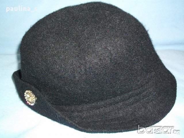 Ангорско черно бомбе с декорация / шапка меринос и ангора с декорация от брошака с циркони