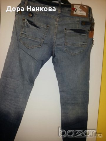 Dsquared дънки, снимка 5 - Дънки - 19371521