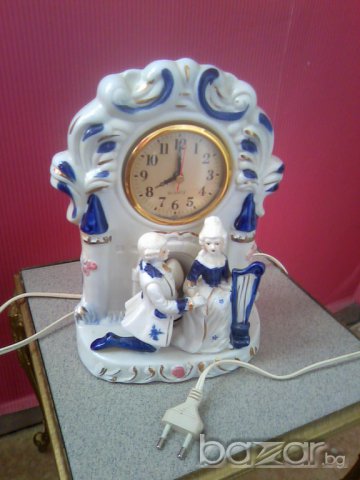 стара порцеланова нощна лампа с часовник, снимка 1 - Антикварни и старинни предмети - 7543360