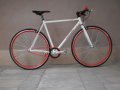 Продавам колела внос от Германия  шосеен велосипед сингъл спиид Hero 28 цола червени капли , снимка 1 - Велосипеди - 10070549