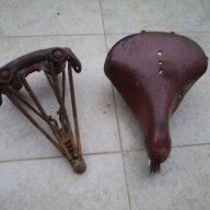 2 седалки за старо колело или мотор, снимка 1 - Антикварни и старинни предмети - 18058522