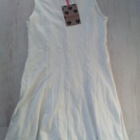 Чисто нова рокля от Англия на фирма Boohoo  240, снимка 1 - Рокли - 22649591