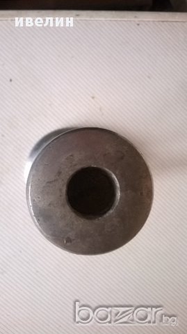 метален свещник, снимка 3 - Антикварни и старинни предмети - 14402370