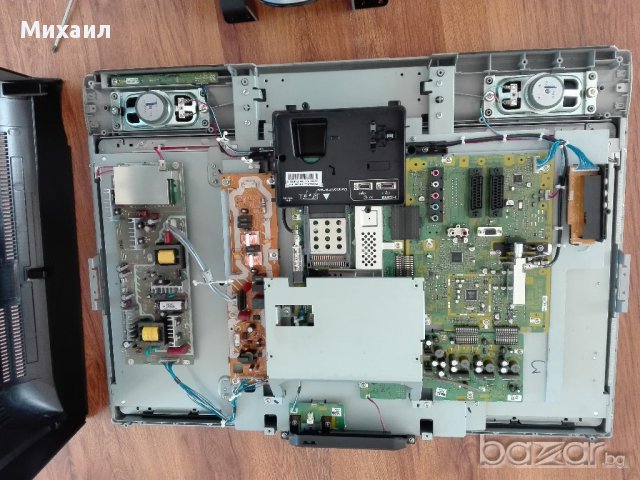 Продавам телевизор на части Panasonic TX-D32LN73F