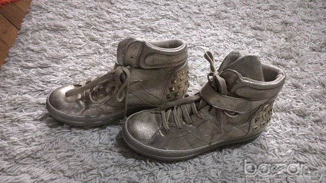 Златни / златисти кецове естествена кожа, снимка 3 - Кецове - 16860516