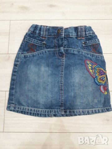 Детска дънкова пола с пеперуди марка Me too , снимка 2 - Детски рокли и поли - 23570097